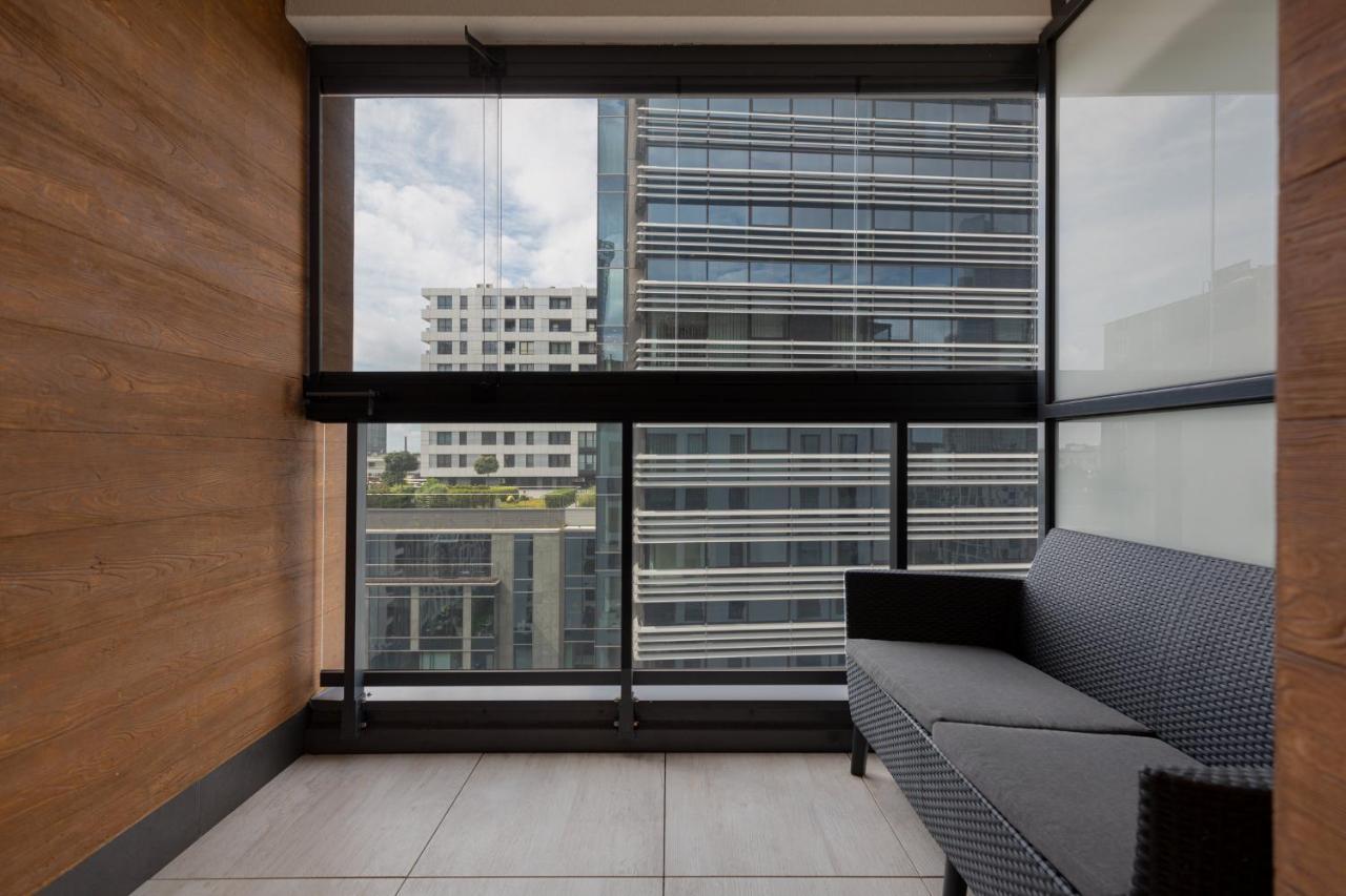 City Center Apartments Grzybowska With Parking By Noclegi Renters Varsovie Extérieur photo